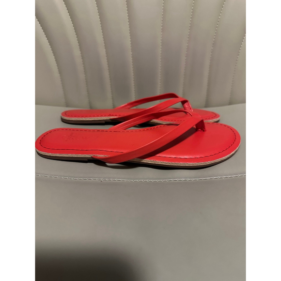 J.Crew Women’s Flip Flop Sandals Red Leather Thong Summer Shoes Size 6 - Picture 3 of 5